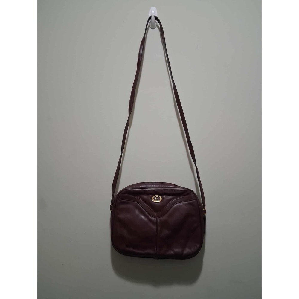 Aigner Burgundy Leather Crossbody‎ Bag Vintage Logo Zipper Closure